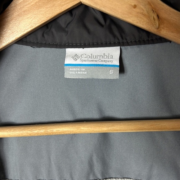Columbia packable windbreaker S - Picture 8 of 8